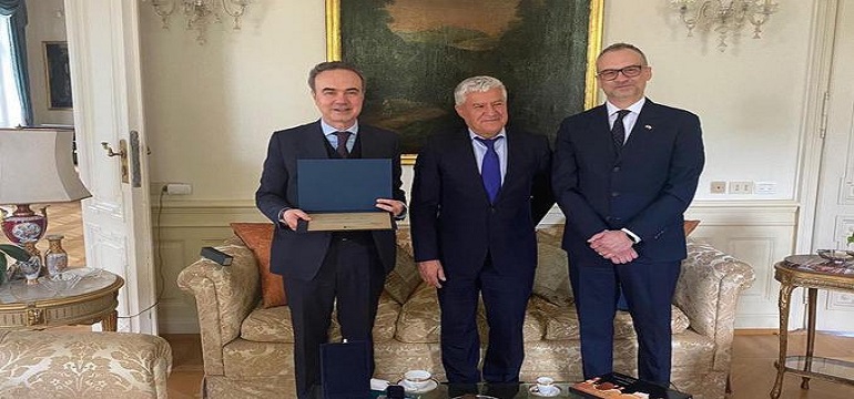 Посланикът на Италия в България – Н.Пр. Стефано Балди получи Почетния знак на НБУ